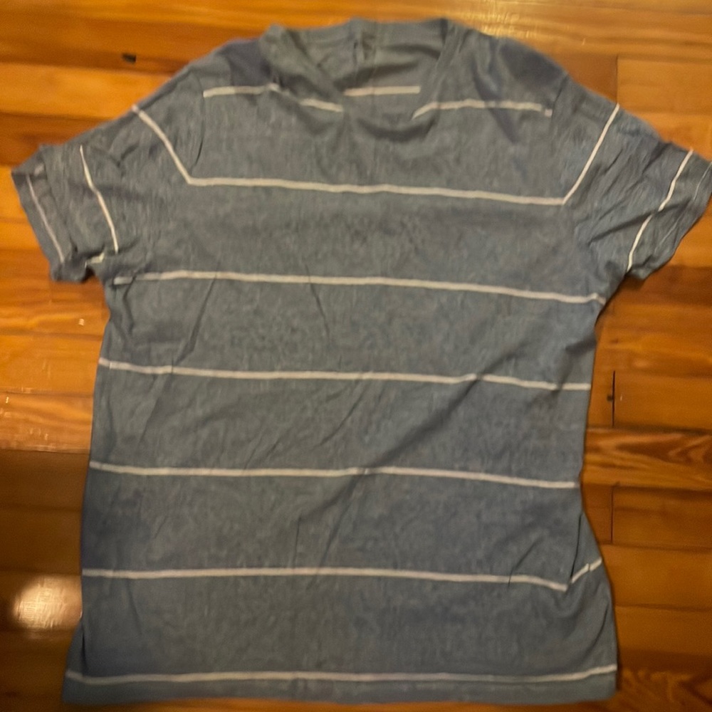 Old Navy Mens Large Blue with White Stripe Tee